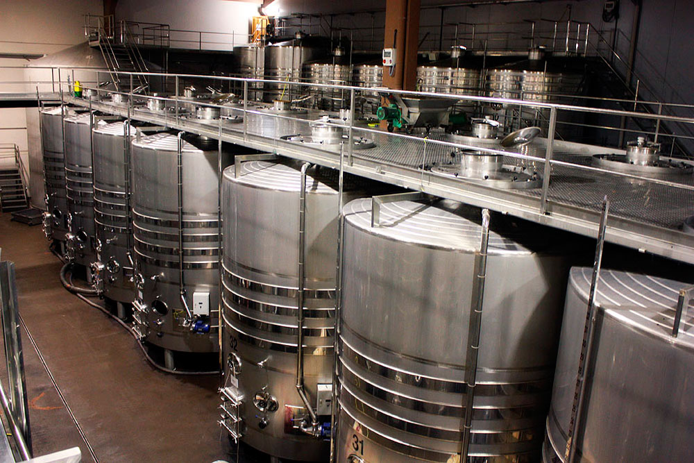 Maquinaria moderna para bodegas de vino